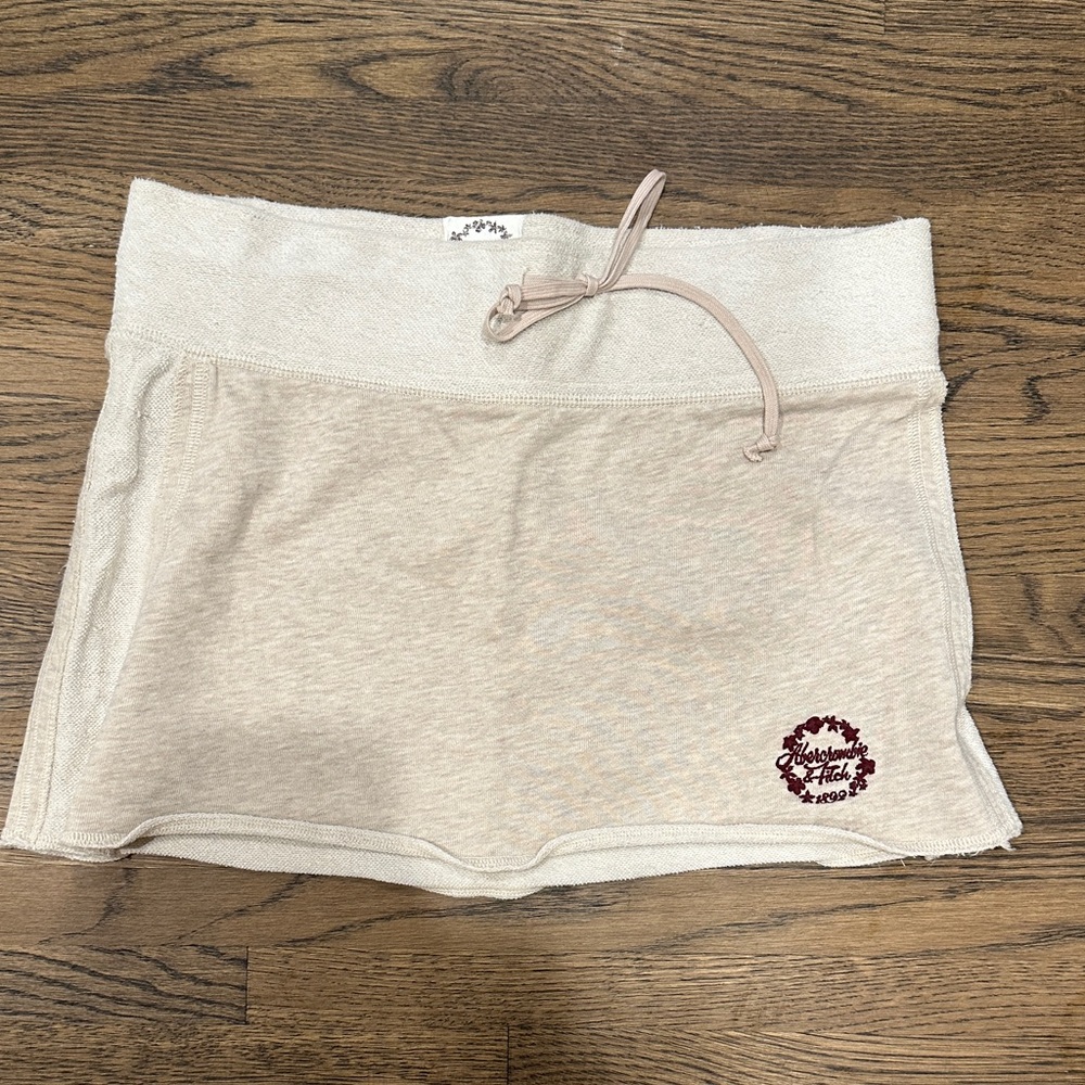NWOT Abercrombie mini skirt